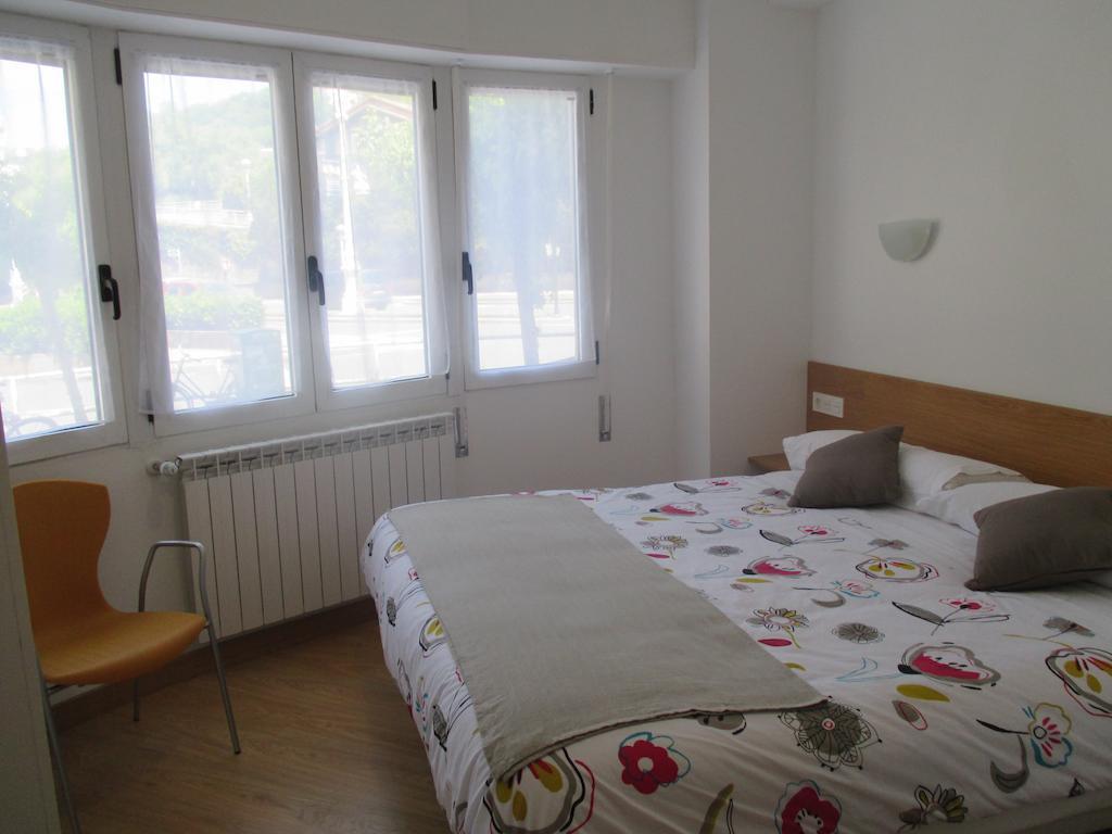 Apartamentos Grosen San Sebastián Szoba fotó