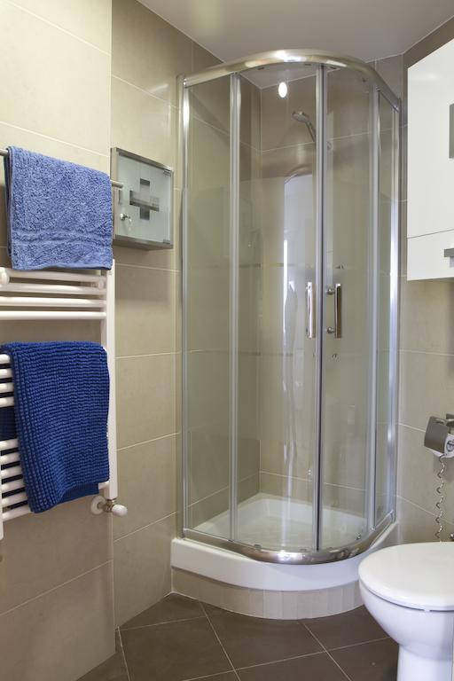 Apartamentos Grosen San Sebastián Szoba fotó